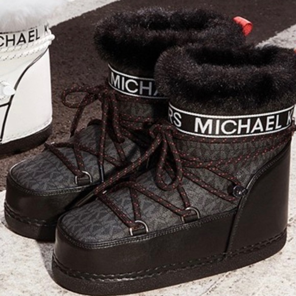 Michael Kors Zelda Logo Snow Boots - Picture 3 of 10